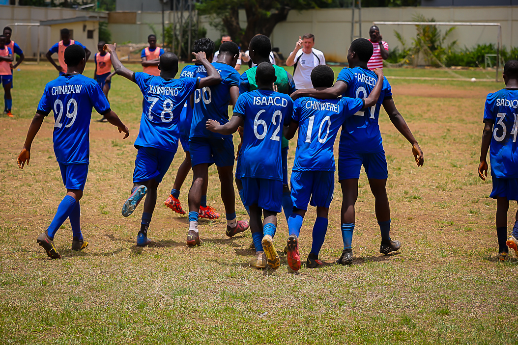 Nigerian Footballers celebrating